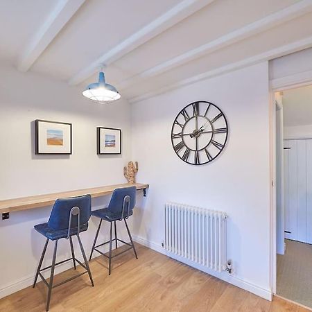 Abbey View Cottage 휫비 외부 사진