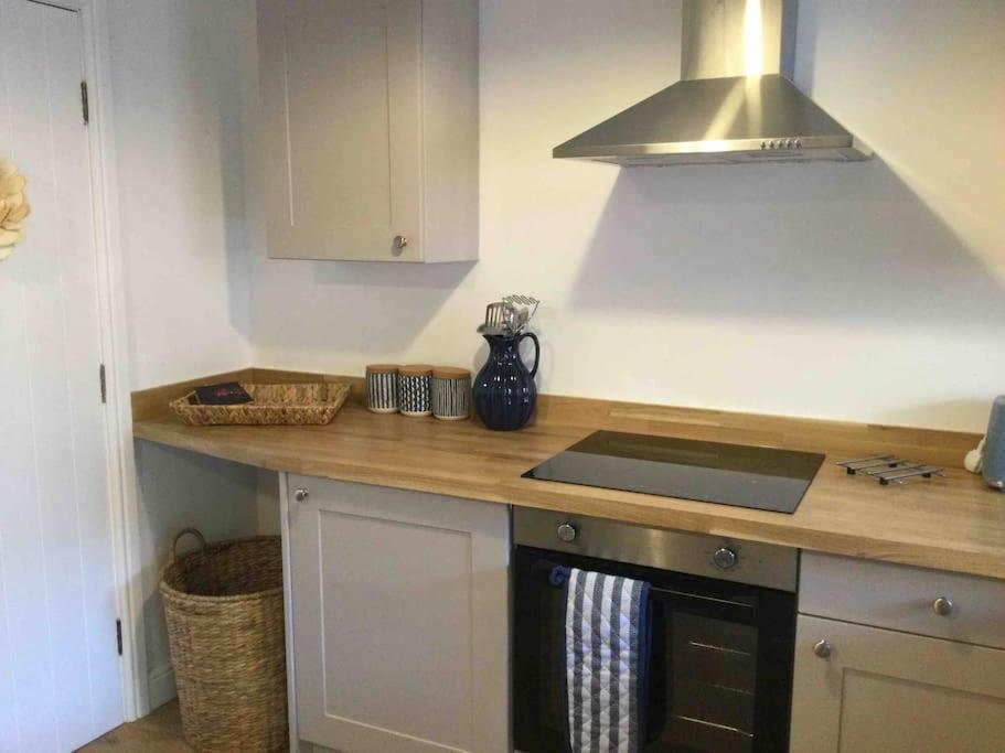Abbey View Cottage 휫비 외부 사진