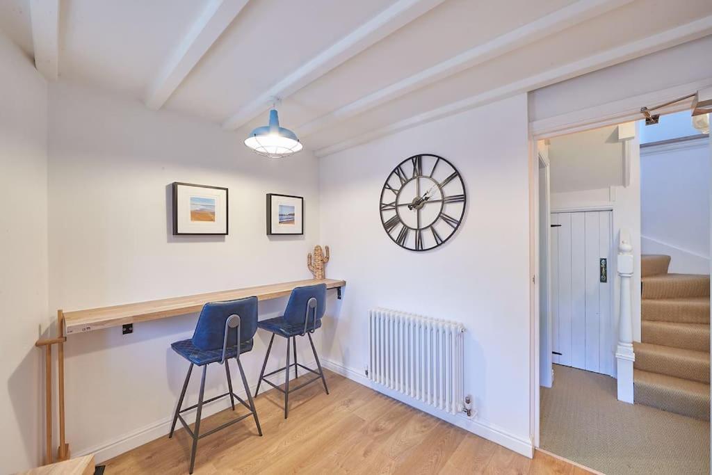 Abbey View Cottage 휫비 외부 사진