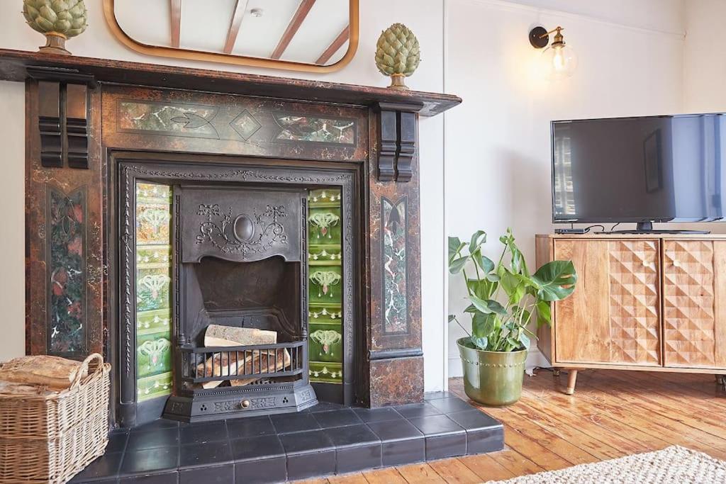 Abbey View Cottage 휫비 외부 사진