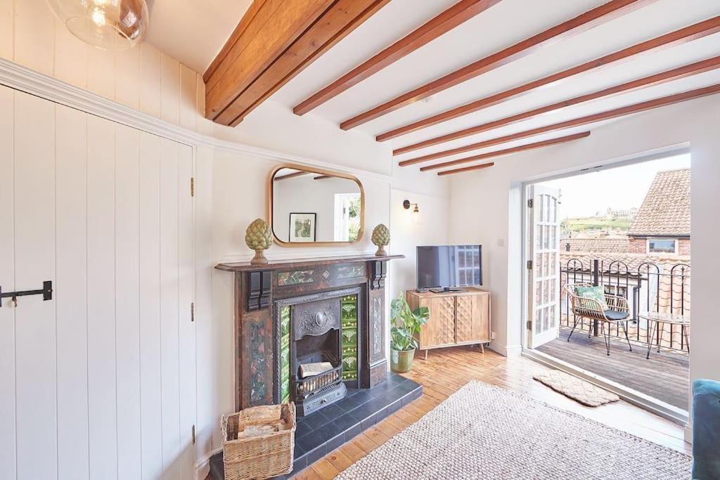 Abbey View Cottage 휫비 외부 사진